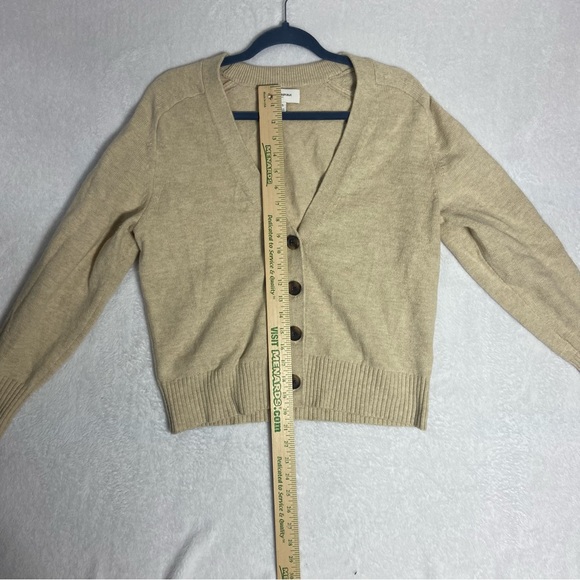 Banana Republic, 4 button sweater, xs - Picture 6 of 8